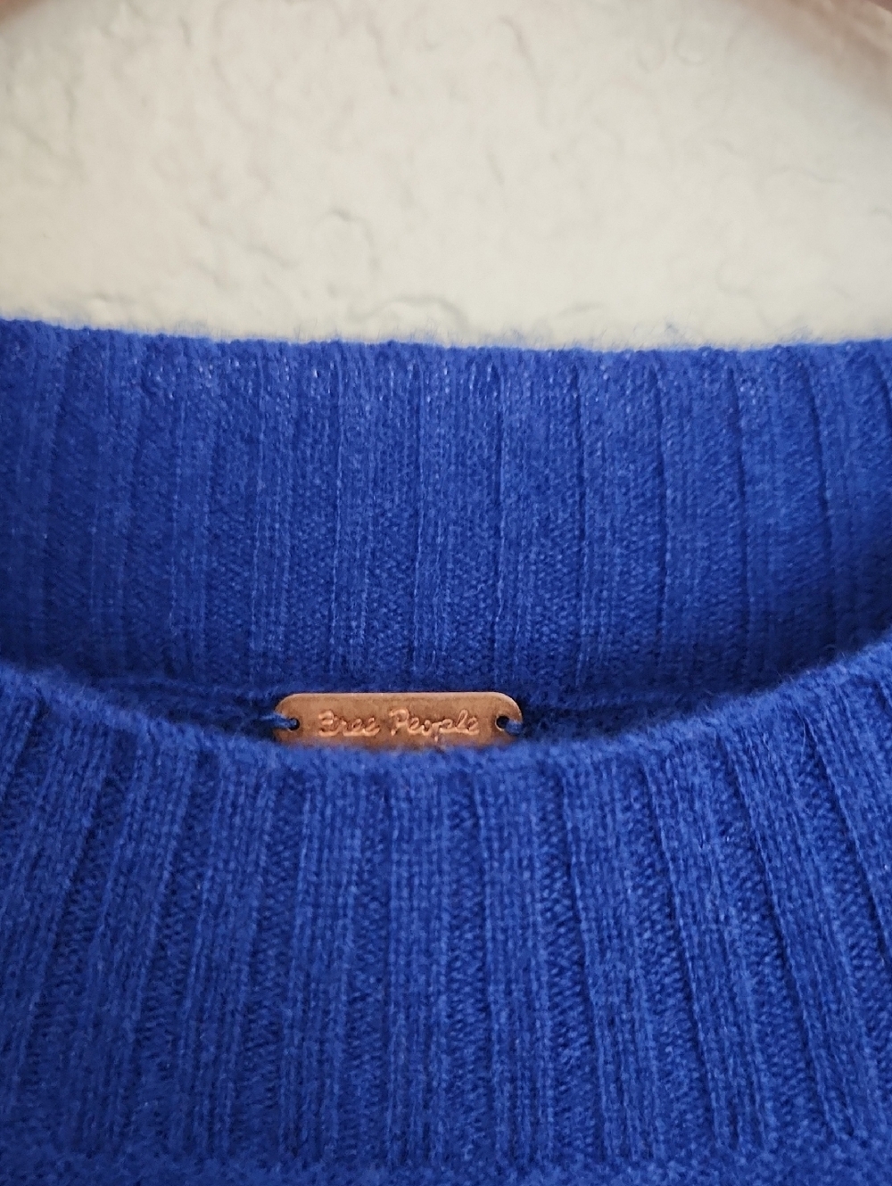 Free People NEW 100% Soft Wool & Cashmere Blue Knit Sleeveless Sweater Vest - Picture 3 of 6